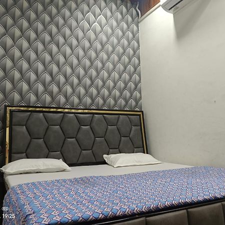 فندق Hari Krishnam Residency ماثورا المظهر الخارجي الصورة