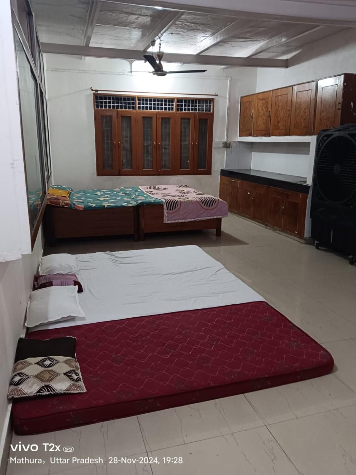 فندق Hari Krishnam Residency ماثورا المظهر الخارجي الصورة